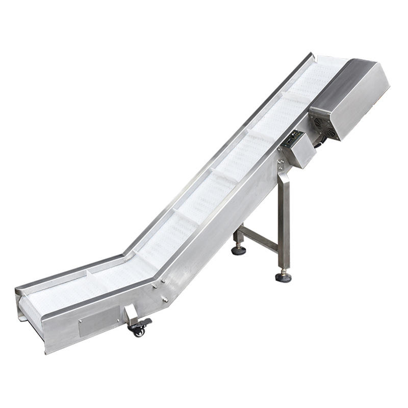 Bag collecting conveyor
